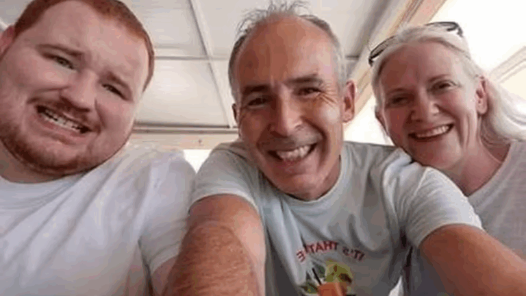 BRUTAL! Homem mata família em casa e pede desculpas aos vizinhos: ‘Agora acabou’