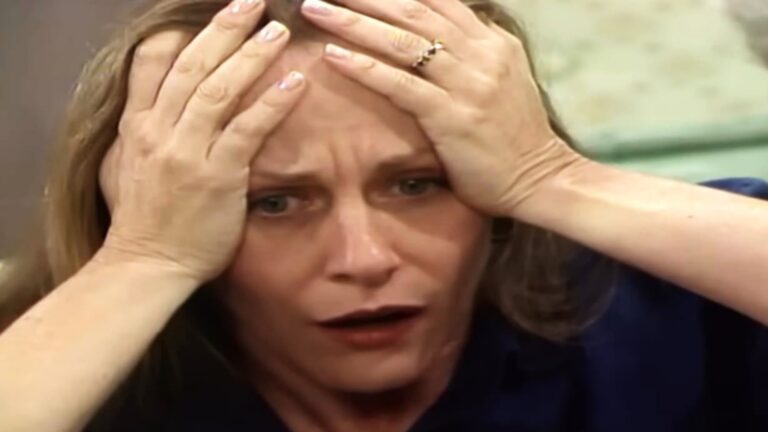 ‘A Viagem’: Estela se desespera o saber de fuga de Ismael da cadeia