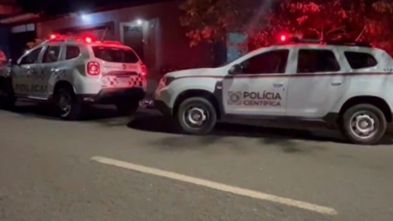 Idoso mata a filha com extrema violência no meio da rua