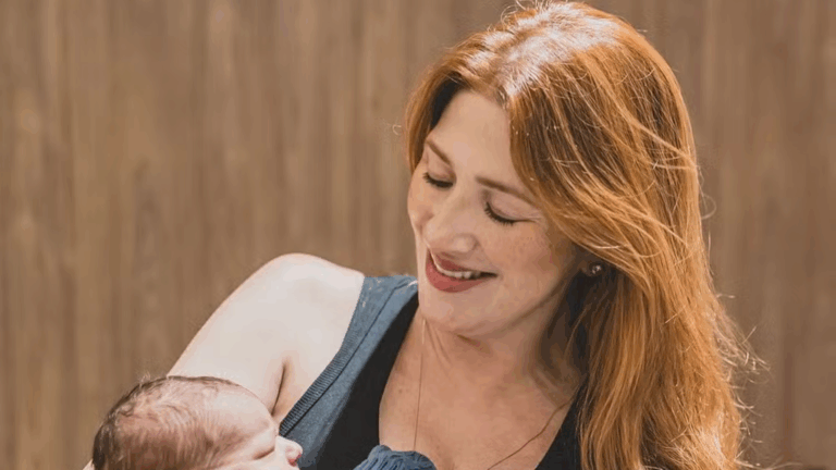 Dani Calabresa mostra o rostinho do filho pela primeira vez: ‘Amor que não cabe no peito’