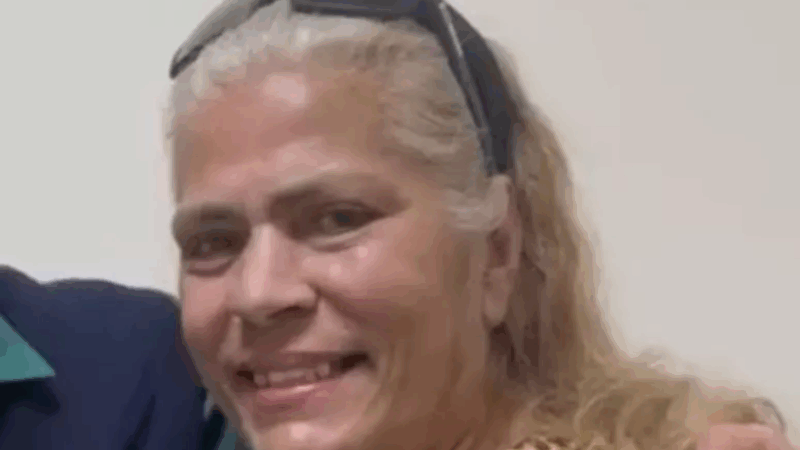 Ex-chacrete Lia Hollywood morre após ser atacada por pitbull do filho