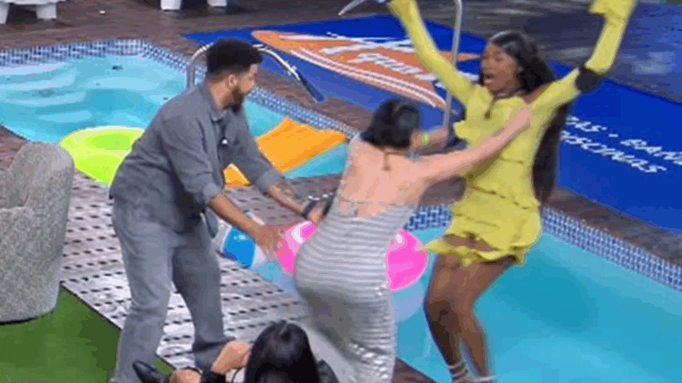 Participante de reality é empurrada na piscina durante briga, bate a cabeça e desmaia; veja o vídeo