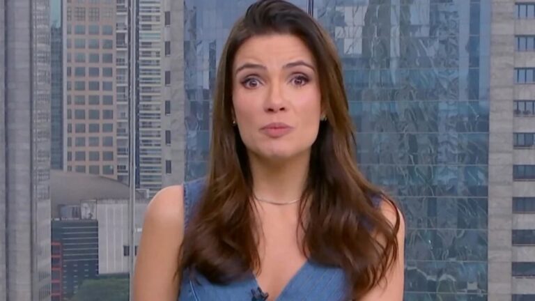 Jornalista da Globo quase chora ao vivo com pedido de criança para o Papai Noel