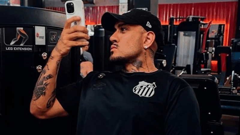 UAU! Veja o antes e depois de MC Binn após perder 50 kg