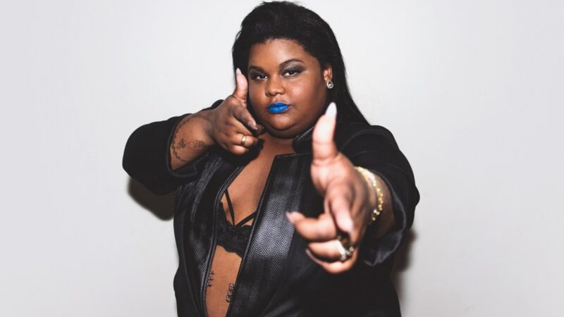 MC Carol surge irreconhecível após emagrecer 60 kg e aposta em look ousado para evento