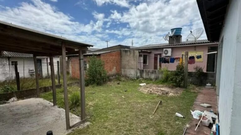 Mulher desaparecida é encontrada morta em fossa de sua residência