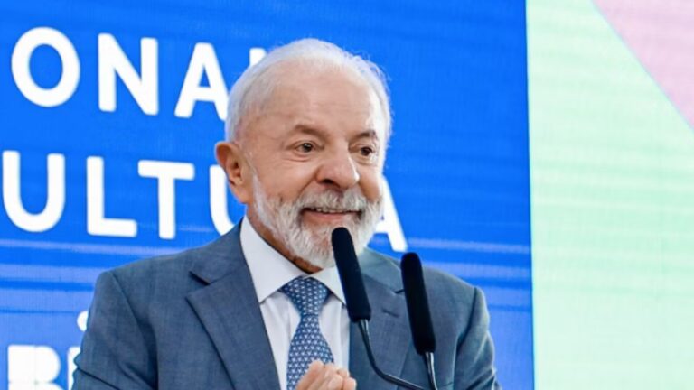 Aprovou ou proibiu? Lula toma decisão sobre linguagem neutra em órgãos públicos: ‘Todes’