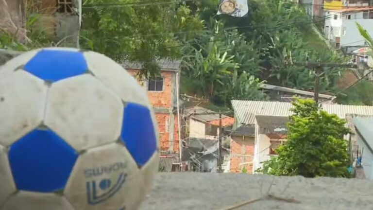 Mãe quebra silêncio após filha de 12 anos ser baleada: ‘Estava se despedindo’
