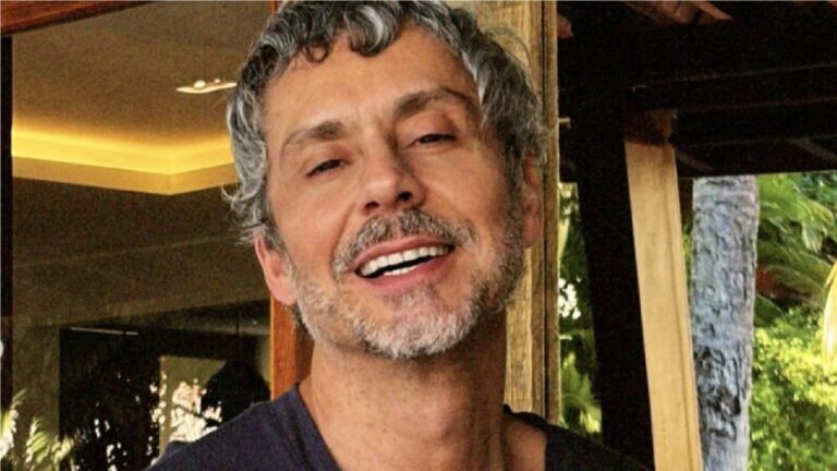 Disfarçado? Alexandre Neto usa look misterioso e ‘camuflado’ em shopping