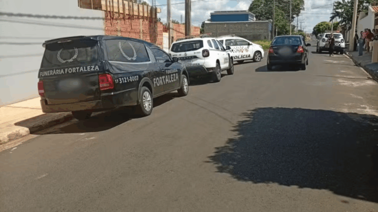 Após retirar cânula de traqueostomia e causar morte do filho, mãe é presa em SP