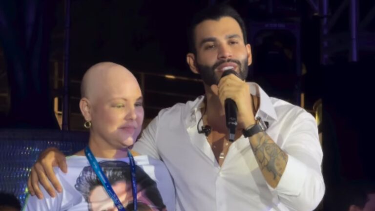 Gusttavo Lima homenageia fã ao comemorar fim de quimioterapia em navio