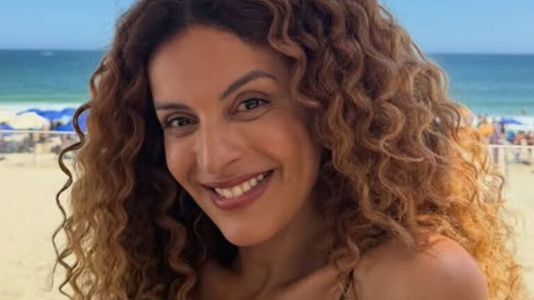 Viviane de ‘Três Graças’, Gabriela Loran agita a web ao posar de biquíni; veja