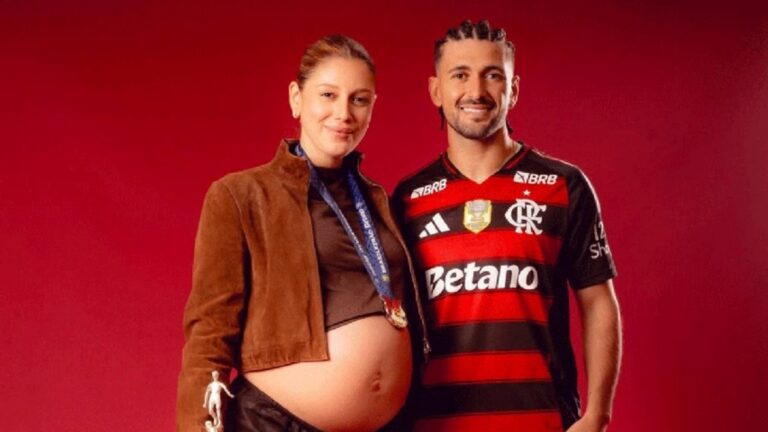 Giorgian Arrascaeta e Camila Bastiani celebram chegada do primeiro filho