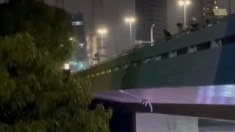 IMAGENS FORTES! Mulher quase morre em salto de bungee jump proibido no Viaduto Sumaré