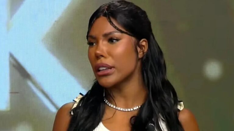 Sensitiva? Carol Lekker revela sentir o espírito de Silvio Santos no SBT