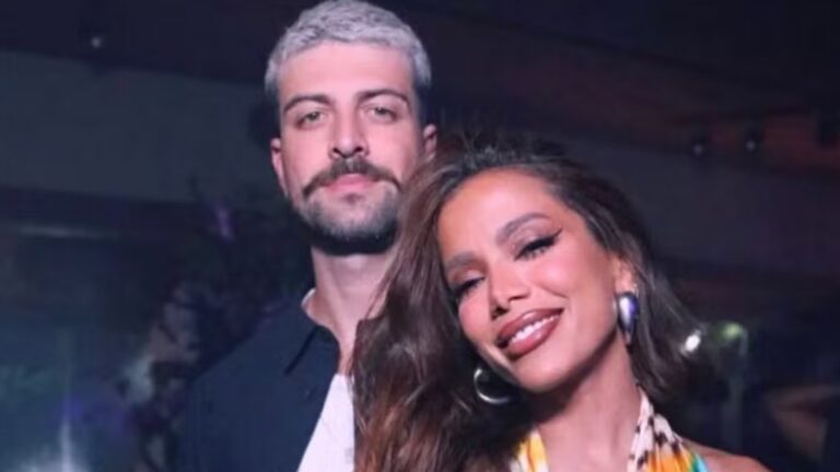 Namorando, Anitta provoca em festa: ‘Se eu estivesse solteira…’