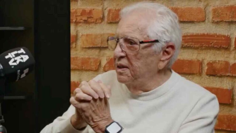 Carlos Alberto de Nóbrega critica horário de exibição de ‘A Praça é Nossa’: ‘Irracional’