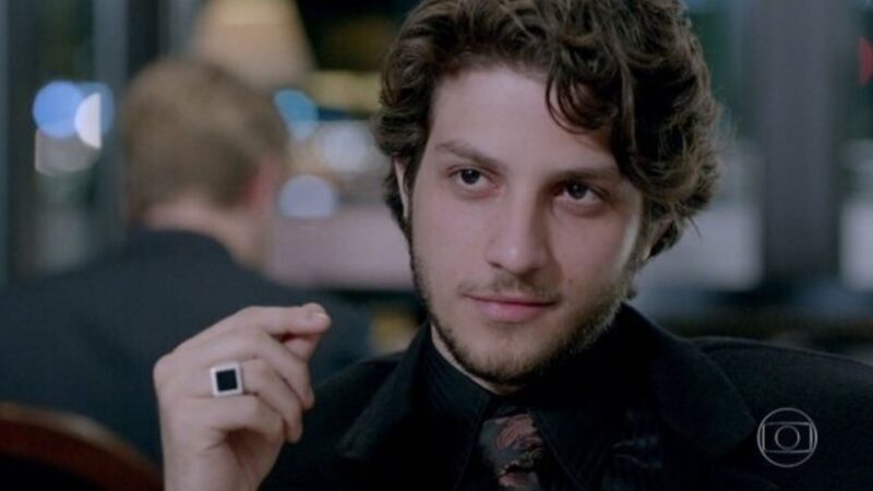 Chay Suede choca ao expor decepção com papel na novela ‘Império’; veja