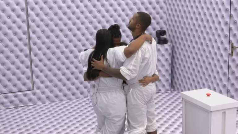‘BBB 26’: Quarto Branco chega ao fim após desmaio de participante; saiba quem entrou no reality