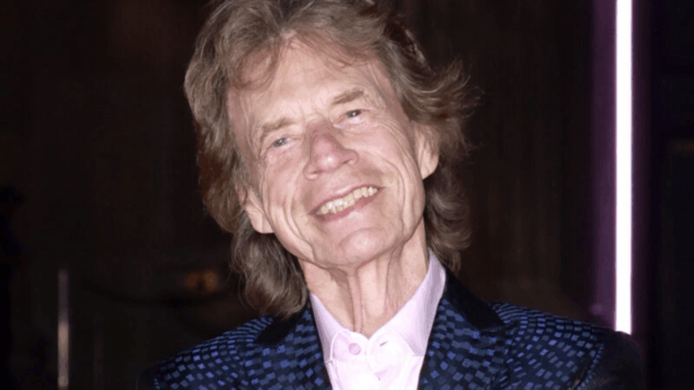 Desespero! Após mistério familiar, filha de Mick Jagger pede socorro