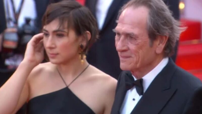 Você sabia? Filha de Tommy Lee Jones já atuou em filme com o pai; relembre