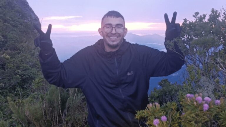 Irmã mostra ferimentos do jovem que se perdeu em trilha; veja
