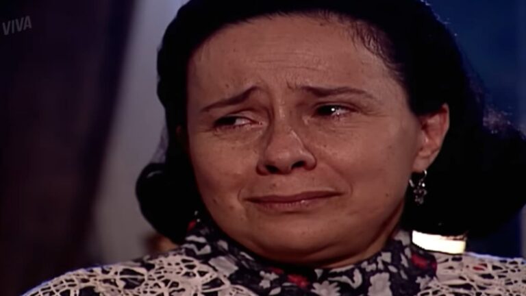 ‘Terra Nostra’: Vai conseguir esconder? Gravidez de Maria do Socorro fica cada dia mais evidente