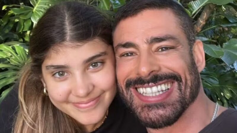 Cauã Reymond se diverte ao falar das aventuras de ser pai de menina; assista