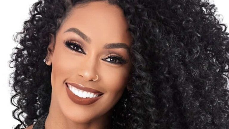 Rosiane Pinheiro bomba na web ao recriar capa da Playboy após quase 30 anos