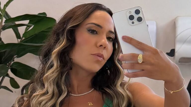 Mulher Melão rebate críticas e explica performance no samba: ‘Mais comportada’