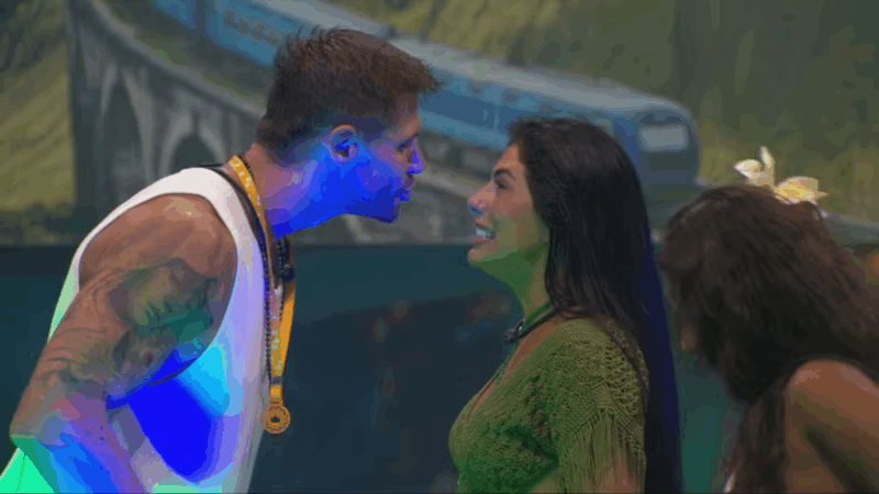 ‘BBB 26’: Marciele surpreende ao arrancar máscara de Jonas: ‘Você…’