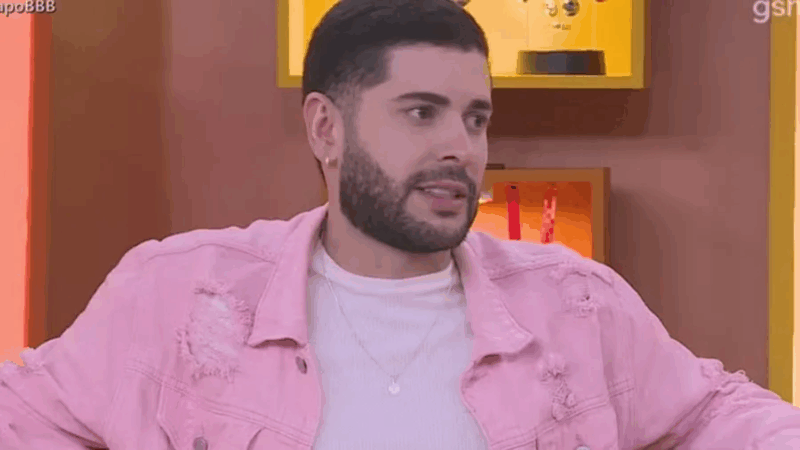 ‘BBB 26’: Marcelo deixou vídeo se assumindo para o pai antes de entrar no reality