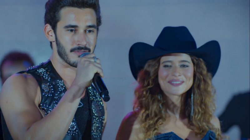 João Raul (Filipe Bragança) e Agrado (Isadora Cruz) de Coração Acelerado