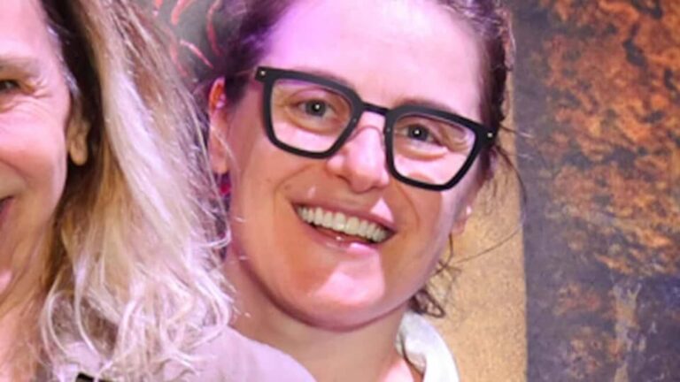 Alessandra Maestrini, a Bozena de ‘Toma lá dá cá’, faz publicação rara com namorada discreta