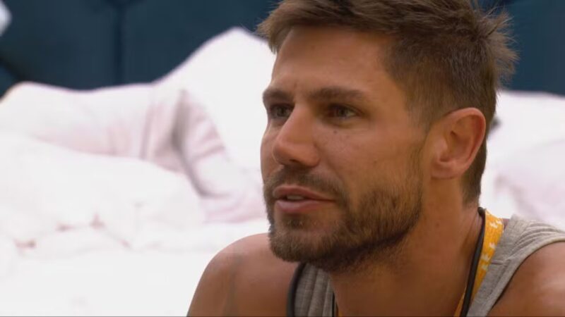 ‘BBB 26’: Jonas recebe informação de fora e é humilhado pelo público