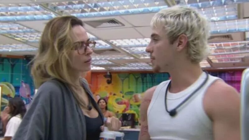 ‘BBB 26’: Juliano entrega jogo de Ana Paula para Chay e web dispara: ‘Burro e falso’