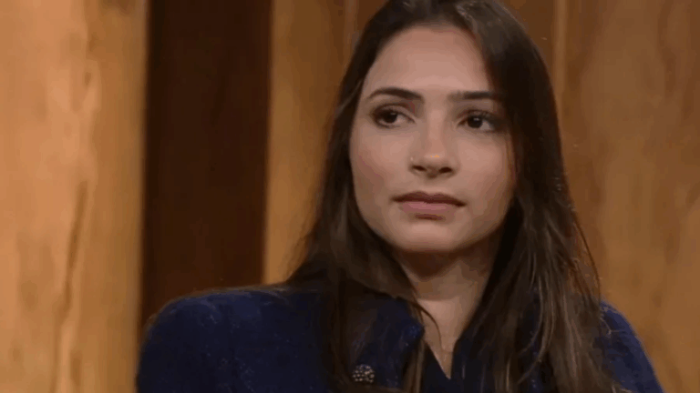 Milagre? Ex-ginasta Laís Souza emociona a web ao surgir em pé