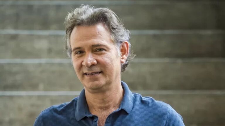 Nelson Freitas passa por harmonização facial aos 63 anos e surpreende com resultado