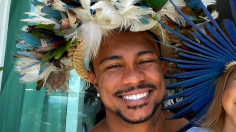Xamã posa com a filha de quatro anos e surpreende a web: ‘É o clone dele’