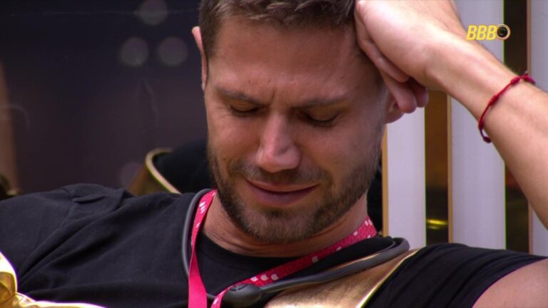 ‘BBB 26’: Vai desistir? Jonas chora sozinho e público reage: ‘Não dá…’