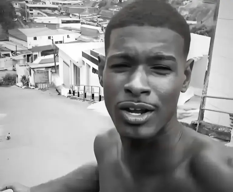 Famoso influenciador morre a tiros com 18 anos; fãs se comovem