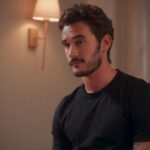 ‘Coração Acelerado’: João Raul fica ‘sem teto’ para salvar seu amor com Agrado; entenda