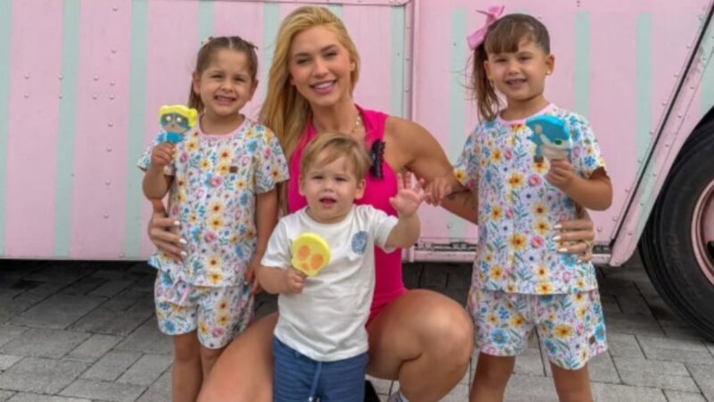 Virginia Fonseca e os filhos em Orlando (EUA) - (Reprodução: Instagram)