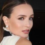 Errou? Veja a roupa de madrinha de Larissa Manoela em casamento de famoso: ‘Nossa’