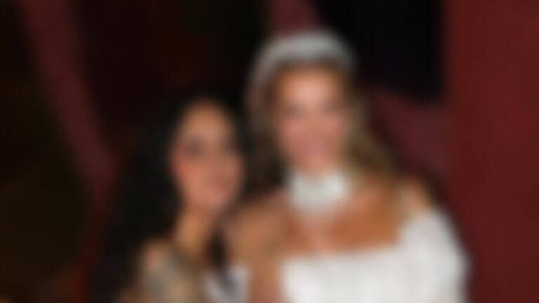 Saiba quem é a ex-BBB que surgiu em lua de mel com famosa cantora sertaneja