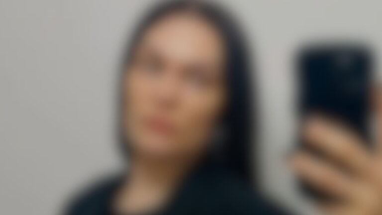 Famosa cantora chora ao descobrir remissão do câncer: ‘Solucei durante horas’