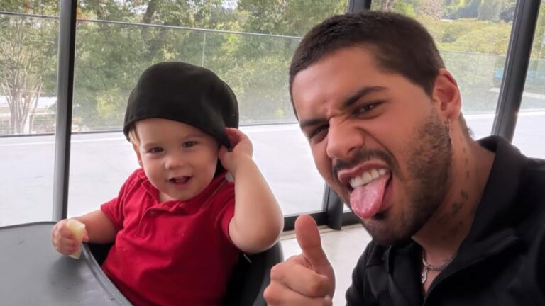 Zé Felipe encanta em cliques com os filhos em Goiânia e web reage: ‘Família linda’