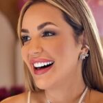Presa, Deolane Bezerra recebe cartas de amor e vira piada na web: ‘Enjaulada’