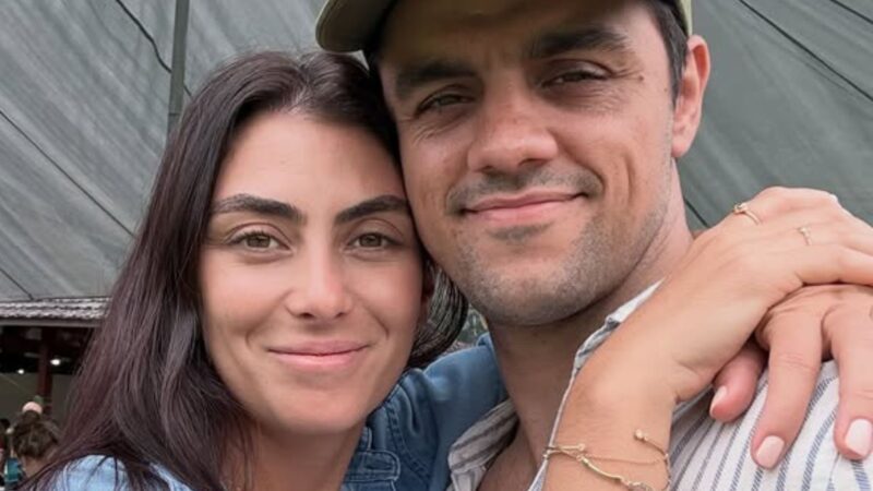 Veja a primeira imagem da esposa de Felipe Simas após susto com cirurgia de emergência