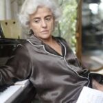 O uso místico de sândalo e mirra por Mateus Solano e Marieta Severo nos bastidores do teatro
